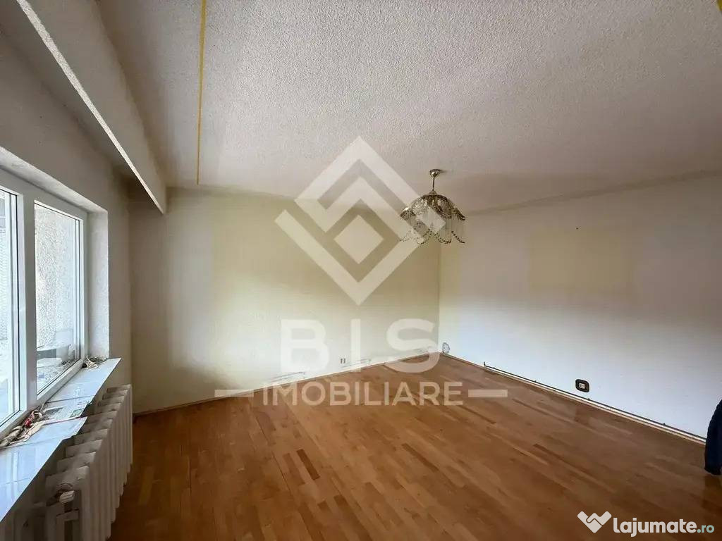 Apartament 3 camere str. Constantin Roman Vivu