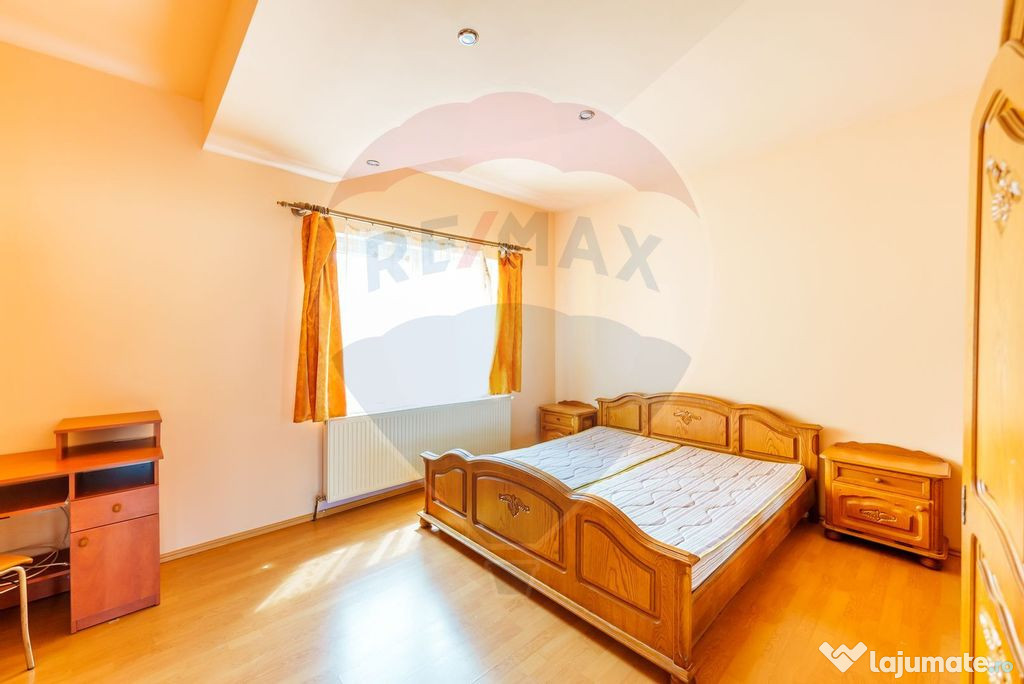Apartament cu 3 camere de închiriat - Zona Intim
