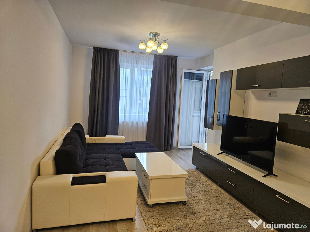 Apartament de 2 camere zona TRACTORUL