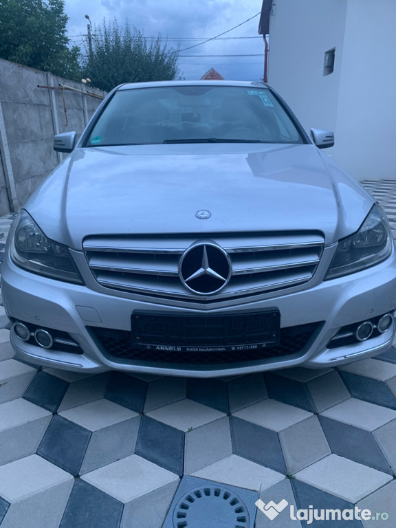 Mercedes C200 mașină Perfect Pentru tine.