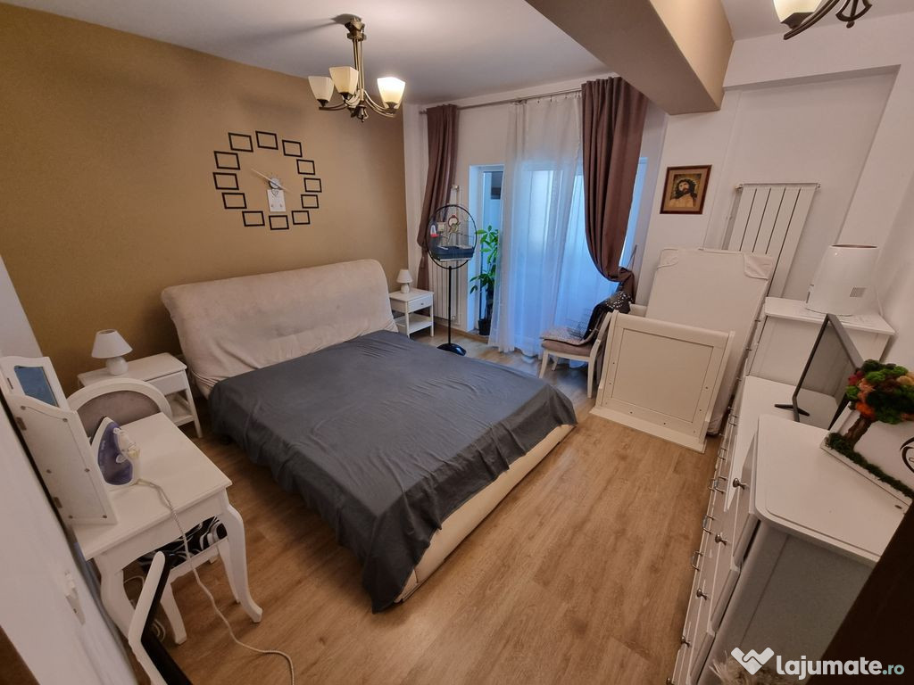 Apartament cu 3 camere de vânzare în zona Primo