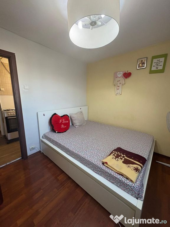 2 camere Titan 48mp metrou 1 Decembrie 2 statii