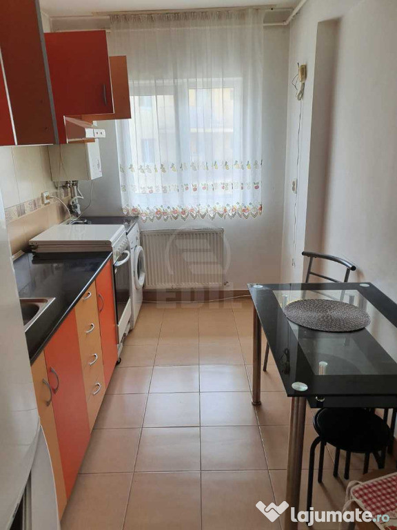 Apartament zona Florilor