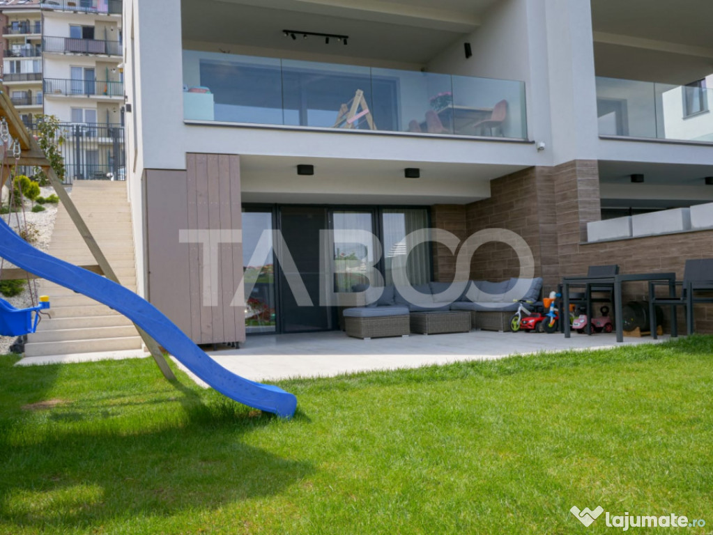 Duplex la cheie ultra moderna decoarata cu designer in Manas