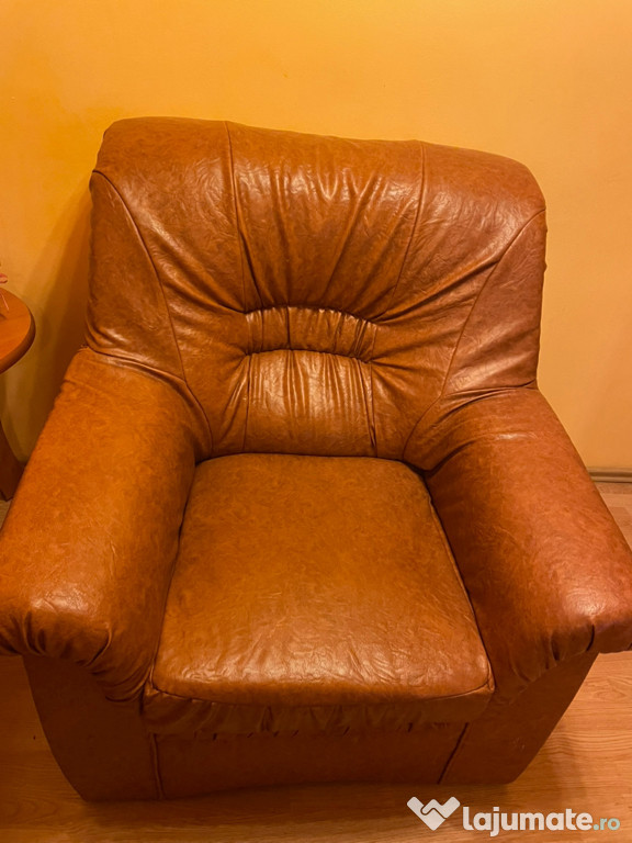 Set canapea extensibila și fotolii imitație piele
