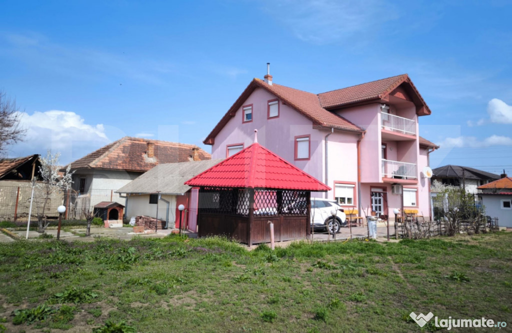 Casa 250 mp utili, 1450 mp teren, zona Balta Verde