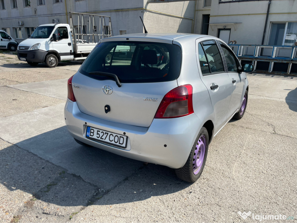Toyota Yaris 1.0 Benzină