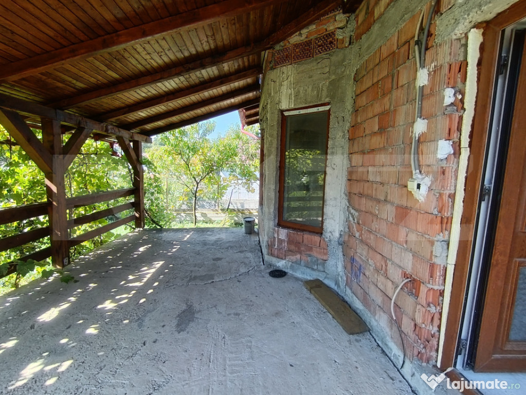 Casa cu 5 camere în suprafață de 200 mp