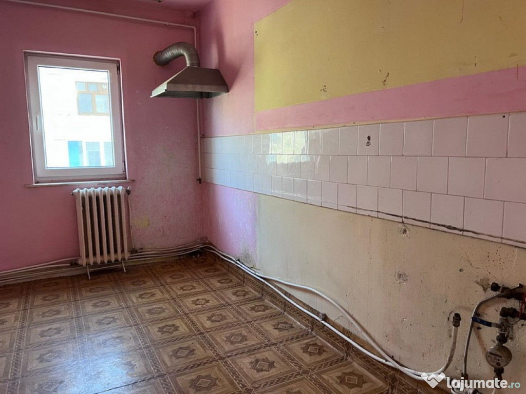 Apartament 4 camere in Deva, zona Eminescu- I. Corvin, et 2