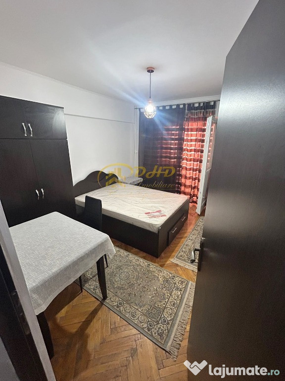 Apartament 3 camere decomandat in zona Garii