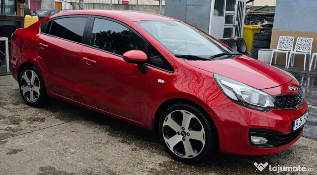 Ofer spre vânzare masina Kia Rio an 2013 in stare foarte bună