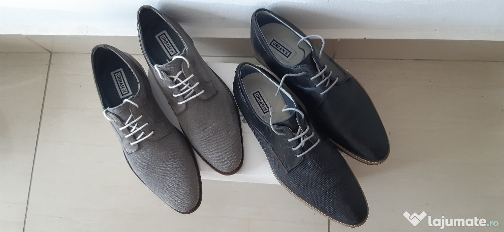 2 perechi pantofi