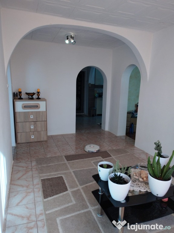 Apartament 4 camere vand-schimb cu casa