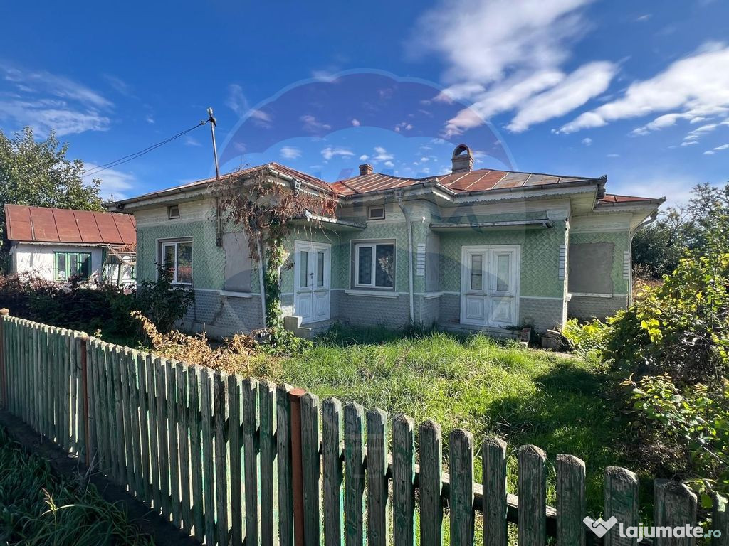 Casă caramida 4 camere Mihalceni