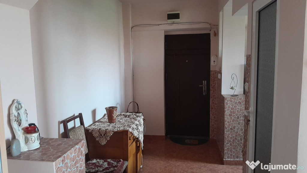 Apartament 2 camere central Ineu, Arad