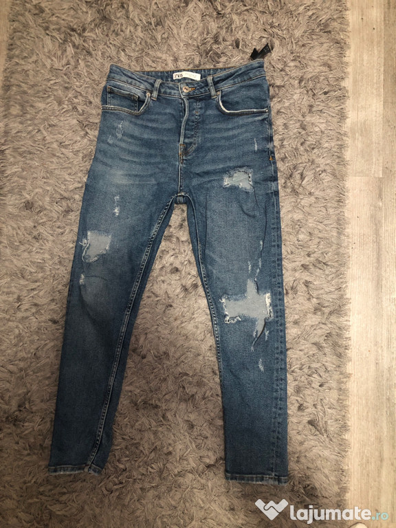 Blugi ZARA ca noi