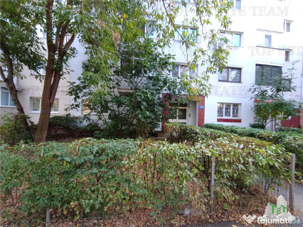 Apartament frumos cu 2 camere, intrun bloc cu 4 niveluri, st