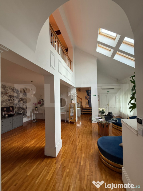 Casa 8 camere, 280 mp utili, zona Girocului