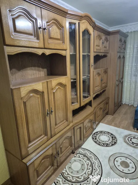 Apartament Cu 3 Camere Decomandate-Etaj 3 Zona Obcini