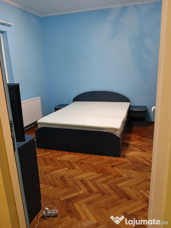 Inchiriez apartament 3camere zona Piata Hala Traian