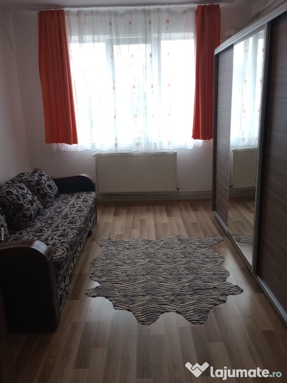 Vând garsoniera utilată gata de mutare