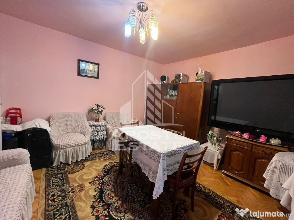 Apartament cu 3 camere, 2 bai, decomandat, parter inalt,z...