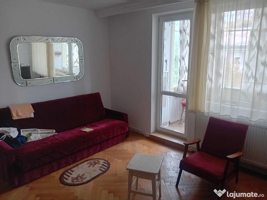 Apartament 2 cam ultracentral 50mp etaj 2 centrala termica termoizolat