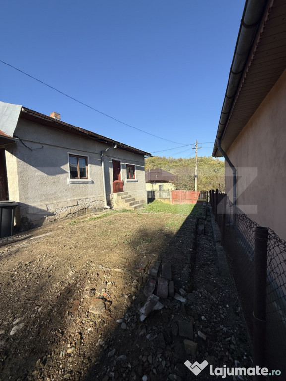 Casă tradițională cu teren ,5 km de Târgoviște ideală