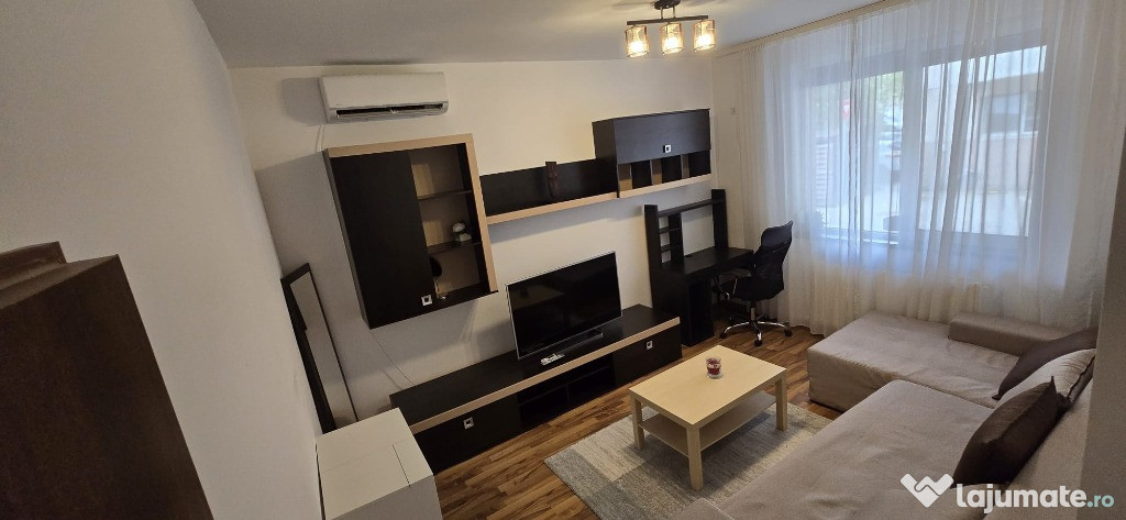 Apartament 3 camere , 2 bai { Strada Solstitiului }