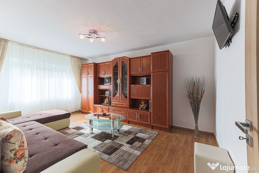 De vânzare apartament spațios cu 2 camere decomandat et...