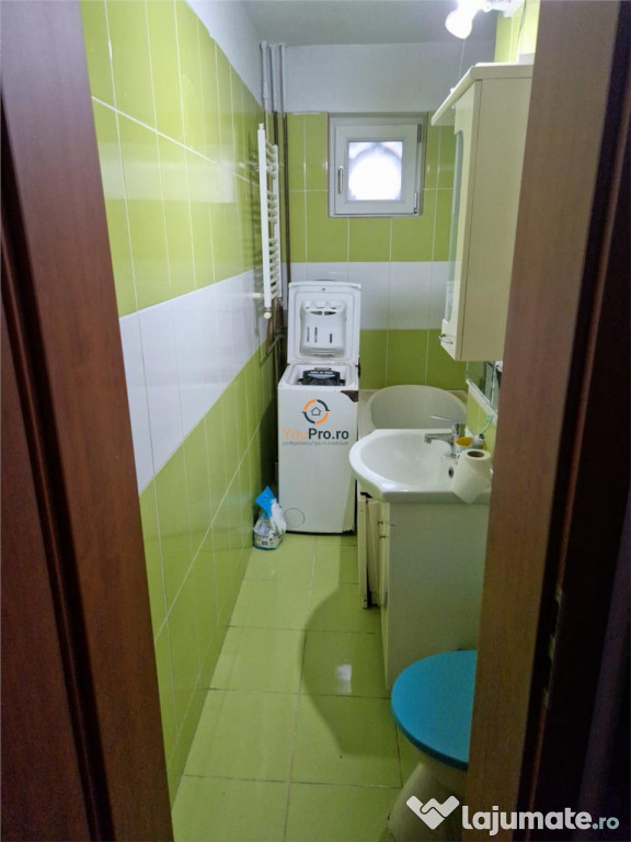 Apartament 3 camere etaj 1 zona Spitalul Judetean
