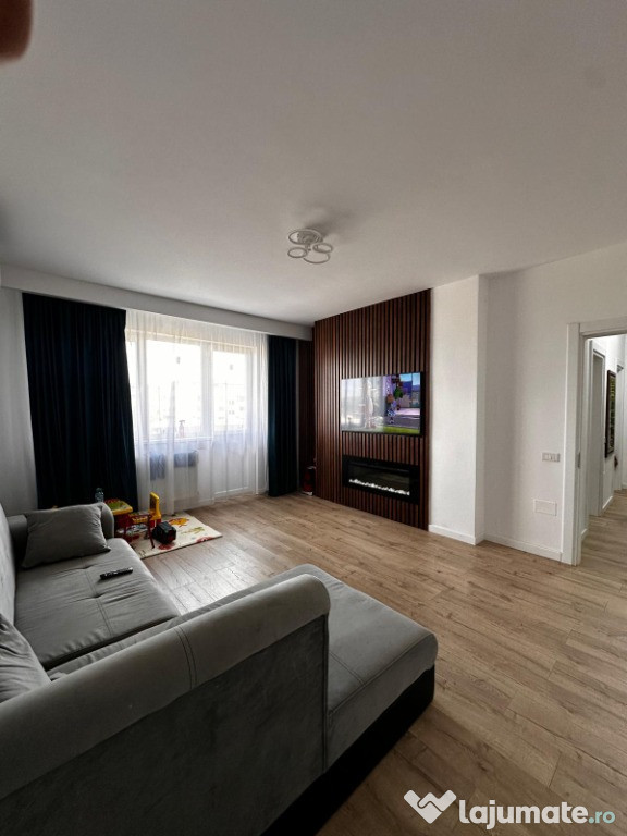 Apartament 3 camere,2 bai,2 parcari gata de mutare
