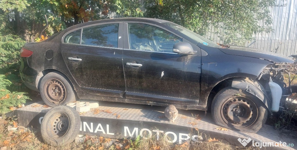 Dezmembrez RENAULT FLUENCE 1 (2010 - 2015) 1.6i 16V Automat
