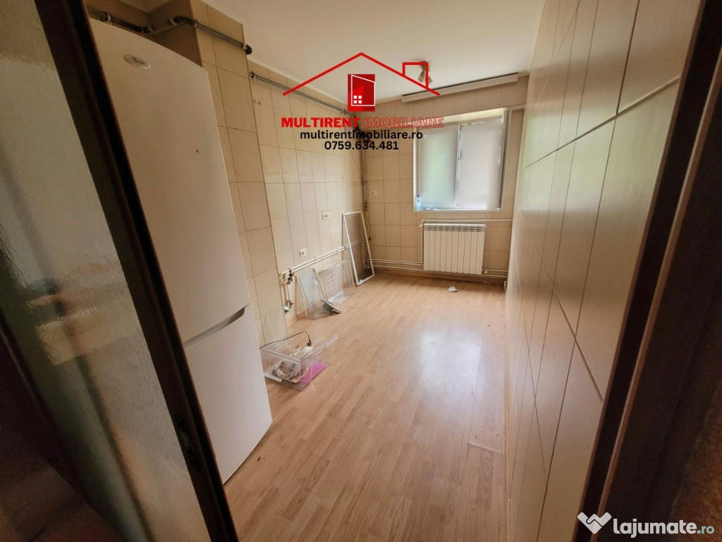 Apartament 3 camere situat in Bloc Parc pe strada Isaccei