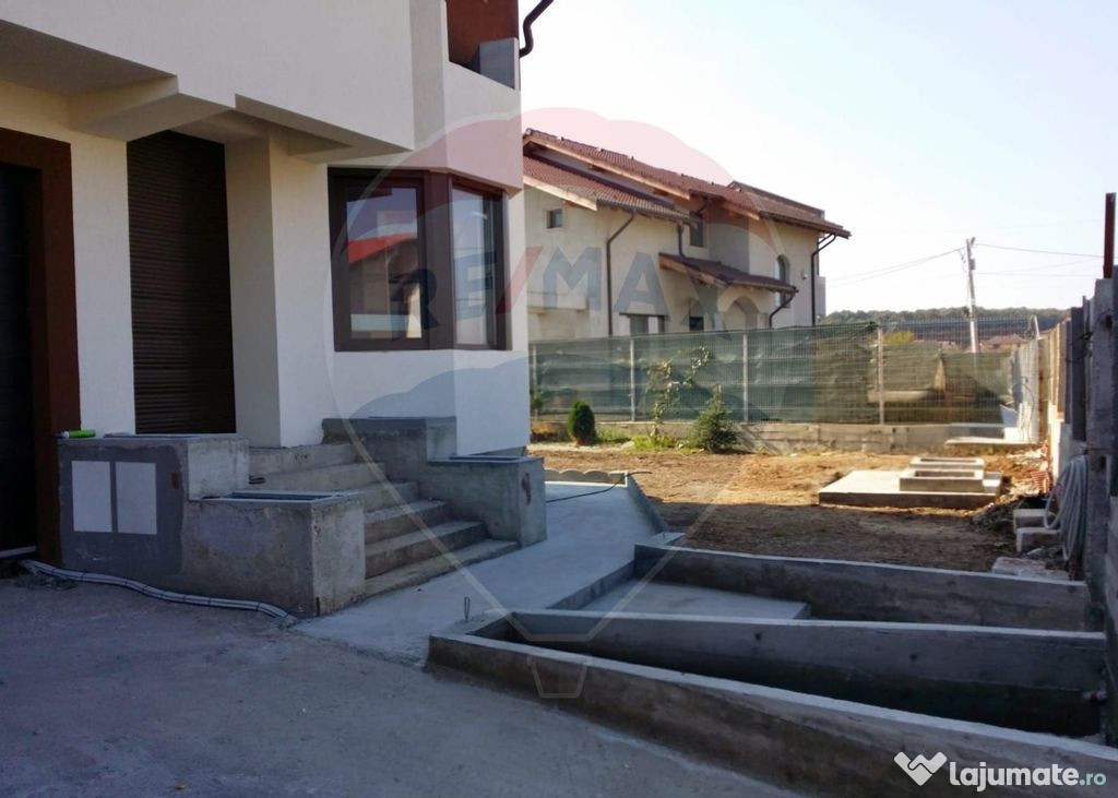 Vilă de vânzare, interior la gri, Corbeanca