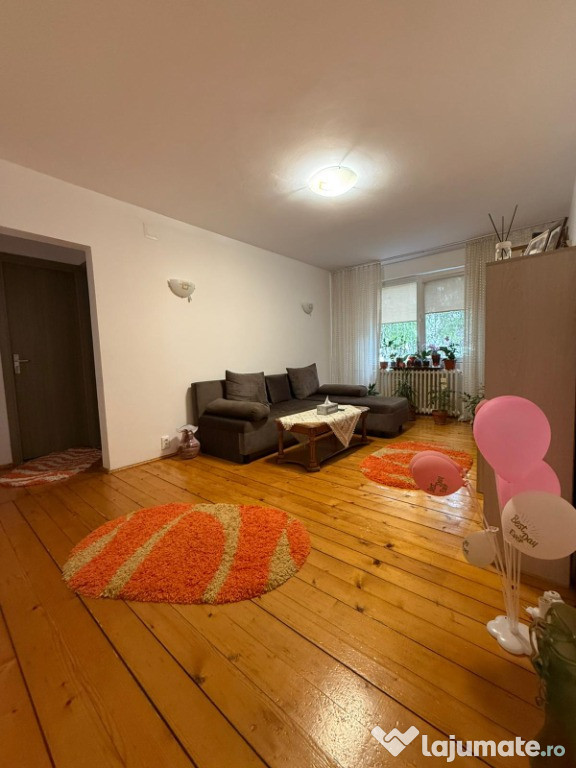 Apartament 4 camere ~ 2 bai ~ 82 mp { Piata Rahova }