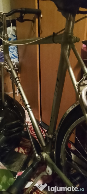 Bicicleta de vânzare