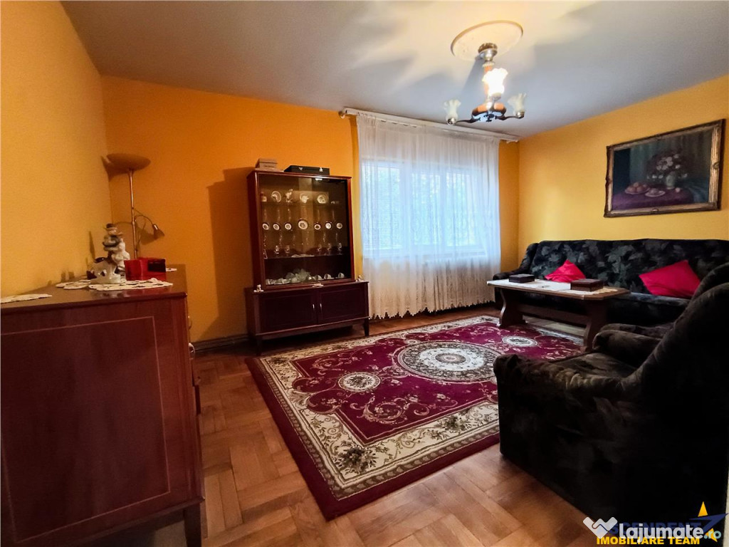 Apartament decomandat,zona de interes, potential ridicat,Cal