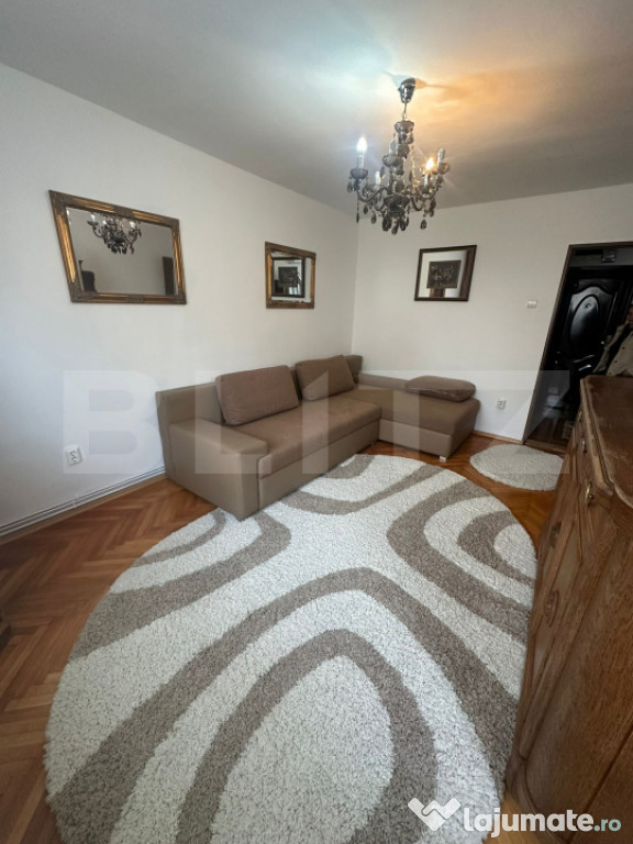 Apartament 3 camere decomandat, mobilat-utilat, zona Primăv