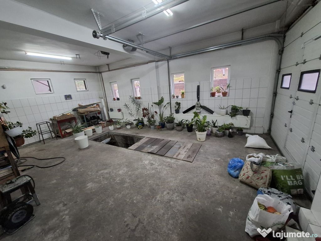 Casa 300mp utili- teren 550mp Sector 4 - Luica Giurgiului...