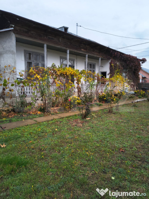 Ofertă de vânzare – Casă bătrânească în Cioranii de