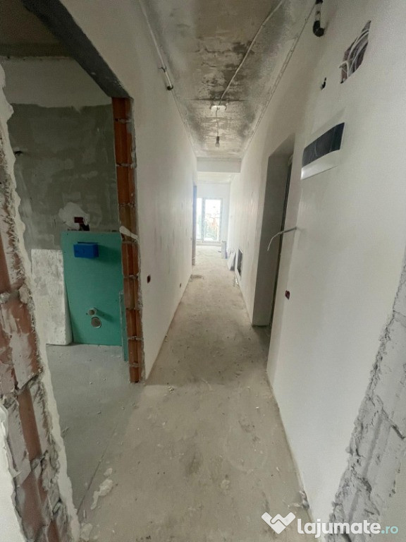 Apartament cu 2 camere, decomandat, 2 balcoane, finisaje la alegere