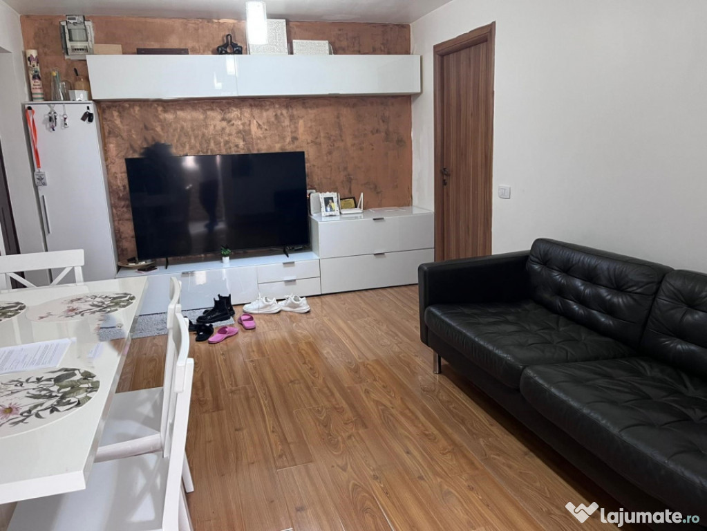 Apartament 3 camere decomandat, 76 mp, zona Craiovita