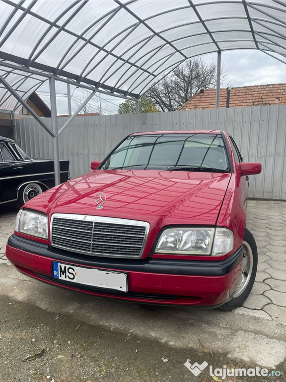 Mercedes-Benz C180