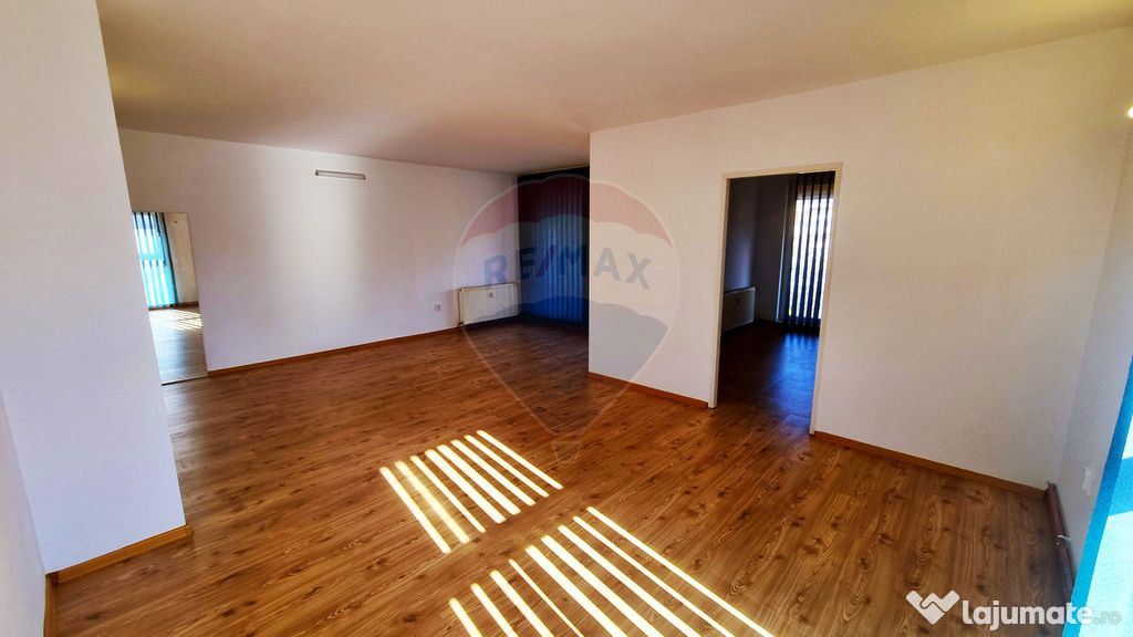 Spațiu de birouri luminos, 48 mp, în zonă centrală