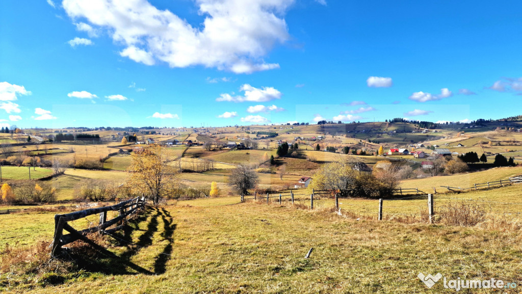 Teren parcelabil, front la strada, 5314mp, utilitati, Marise