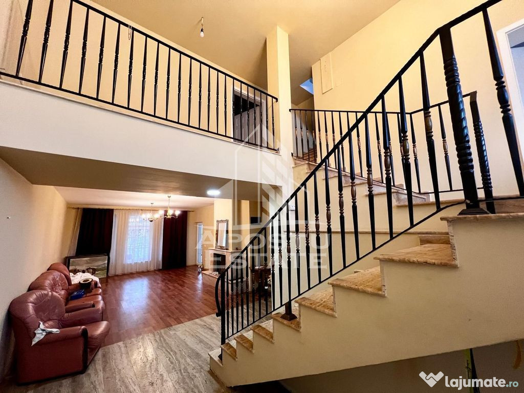 Jumatate de Duplex, 5 camere, 4 bai,curte, Mosnita Noua