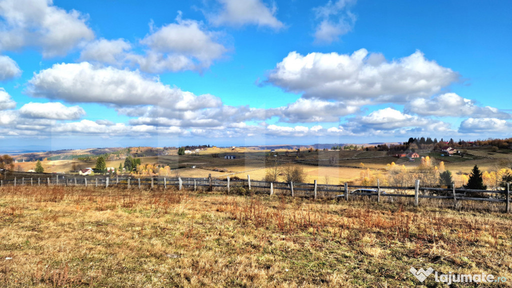 Teren parcelabil, front la strada, 2194mp, utilitati in zona