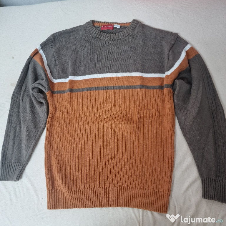 De vânzare pulover