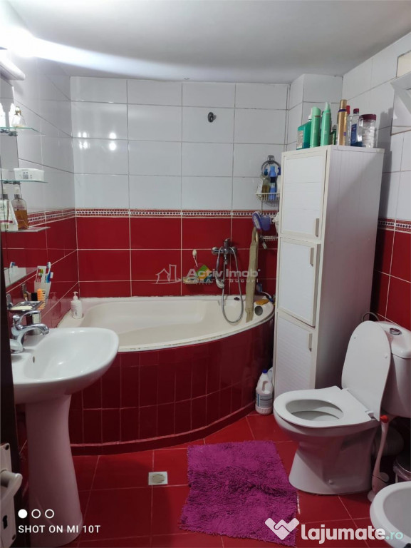 Casa D P E, teren 1358 mp - ANL-uri - parc